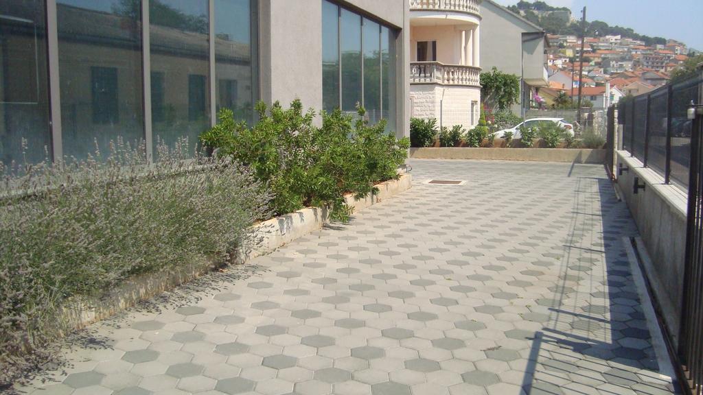Apartments Ella Šibenik Quarto foto