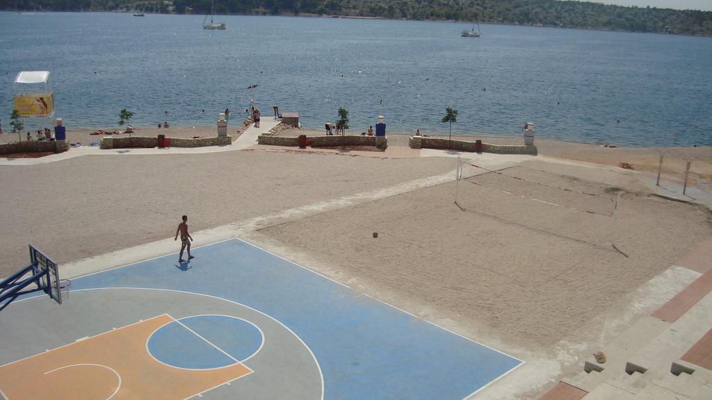 Apartments Ella Šibenik Quarto foto