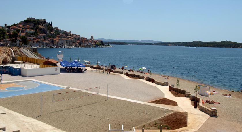 Apartments Ella Šibenik Exterior foto